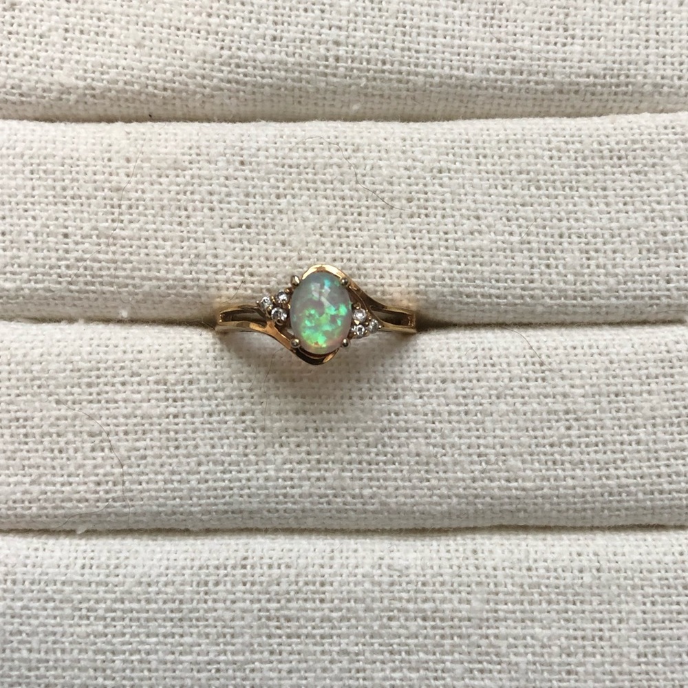 Vintage Gold Ring with Opal and Clear Stones